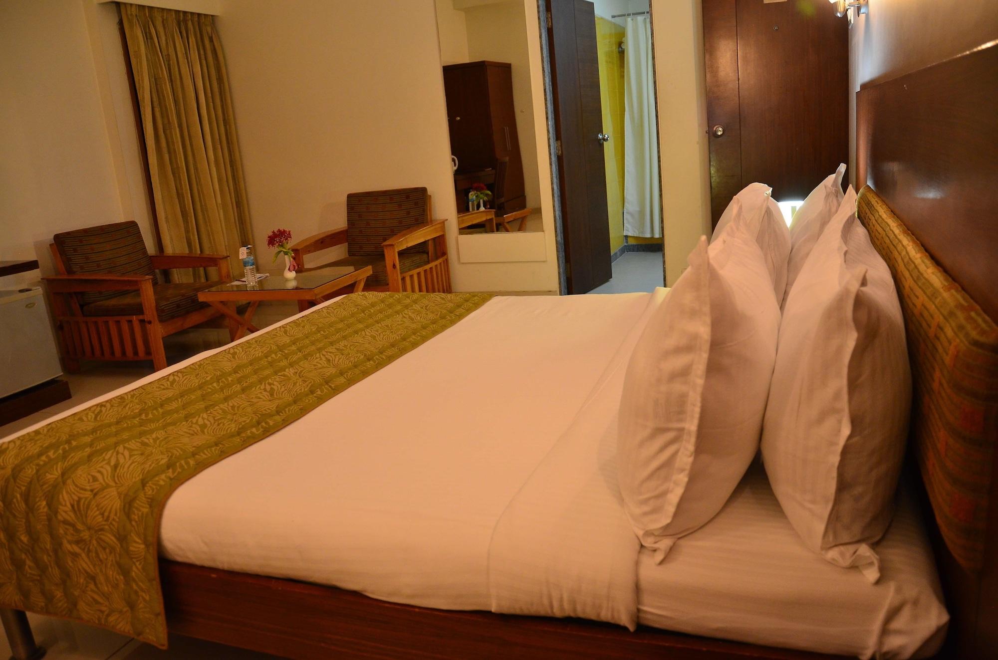 Cambay Sapphire, Gandhinagar Hotel Exterior foto