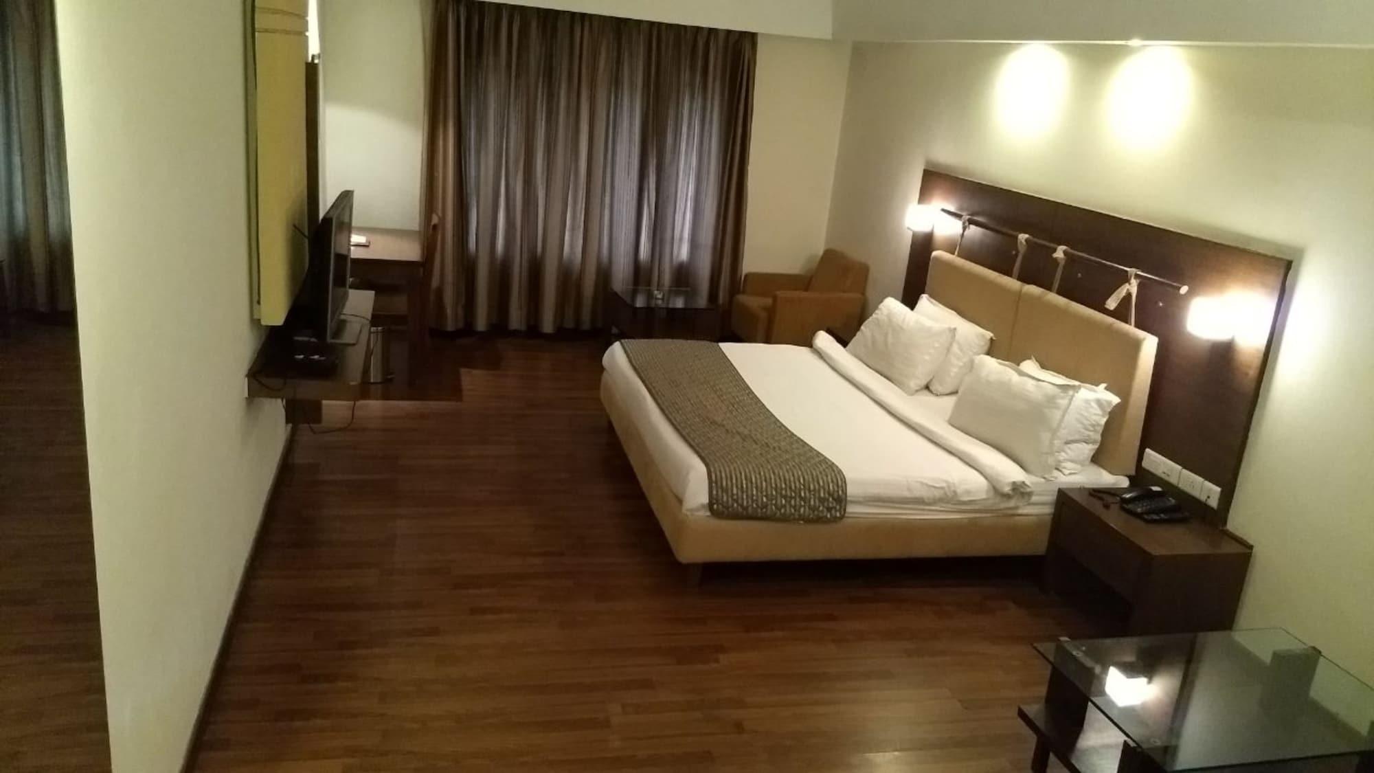 Cambay Sapphire, Gandhinagar Hotel Exterior foto