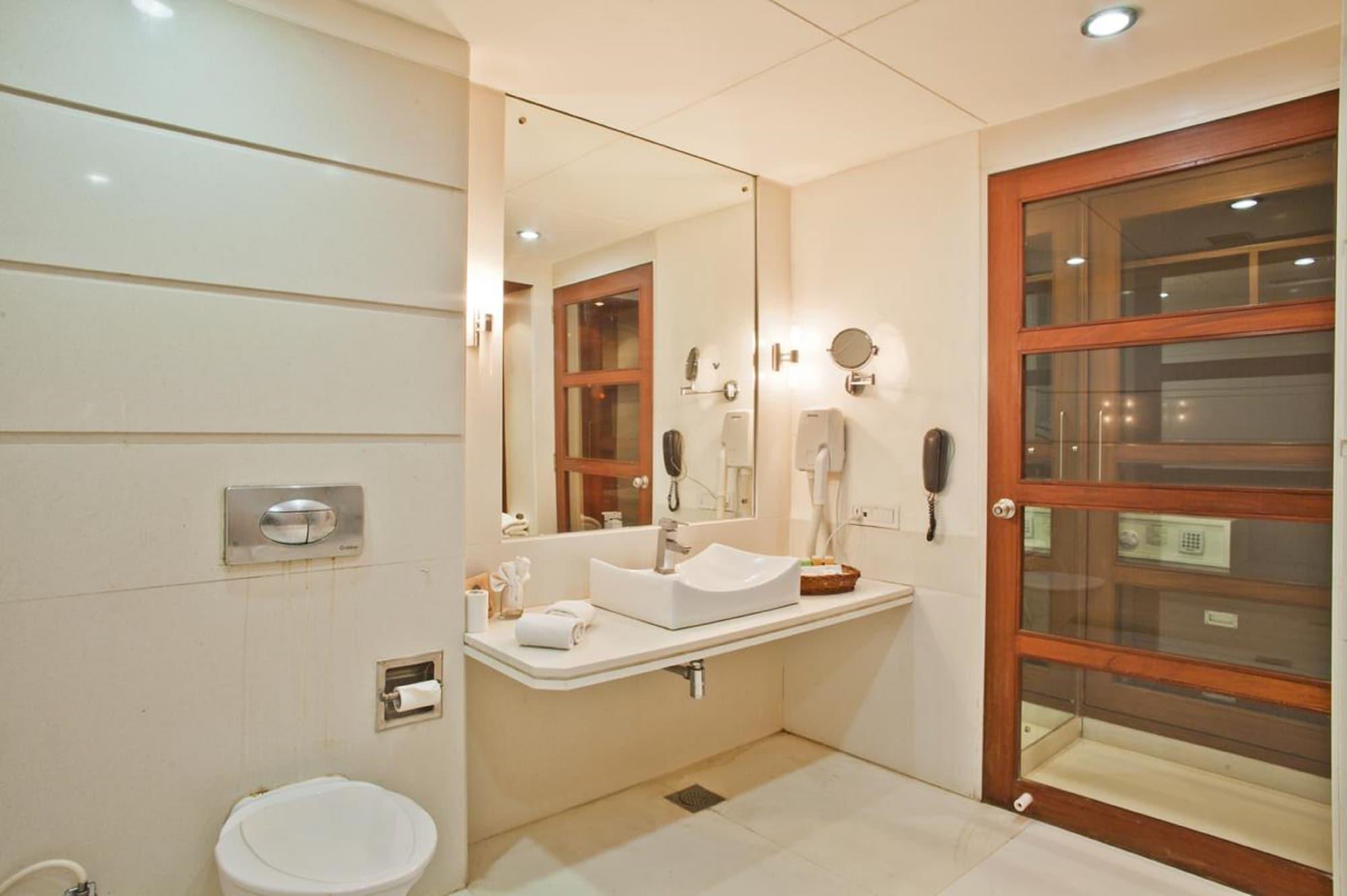 Cambay Sapphire, Gandhinagar Hotel Exterior foto