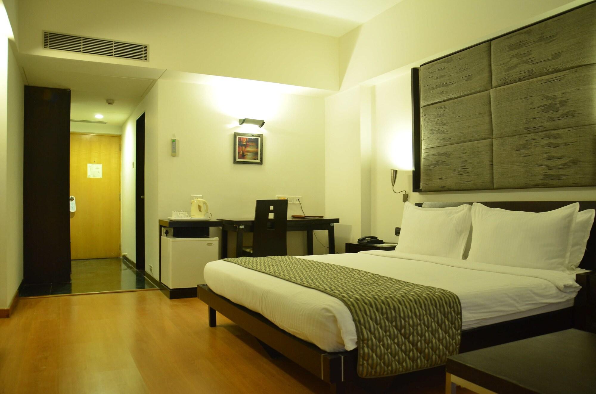 Cambay Sapphire, Gandhinagar Hotel Exterior foto
