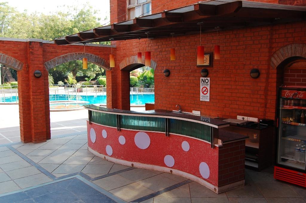 Cambay Sapphire, Gandhinagar Hotel Exterior foto