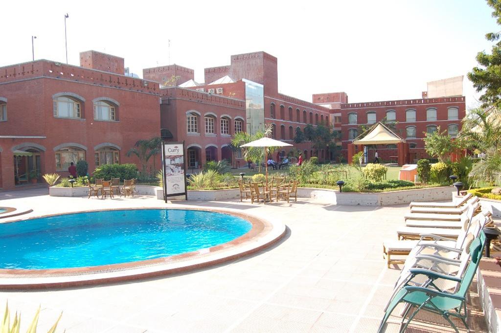 Cambay Sapphire, Gandhinagar Hotel Exterior foto