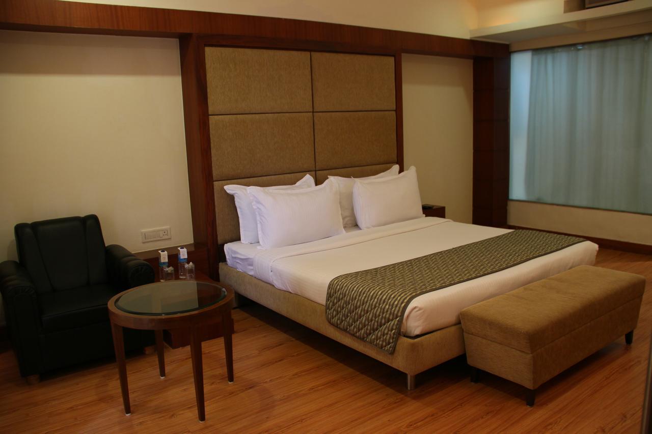 Cambay Sapphire, Gandhinagar Hotel Exterior foto