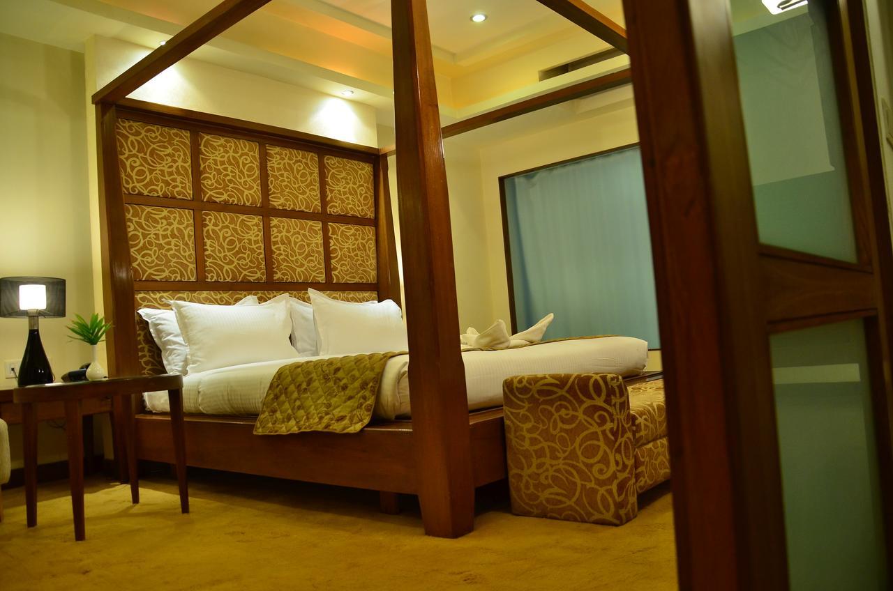 Cambay Sapphire, Gandhinagar Hotel Exterior foto