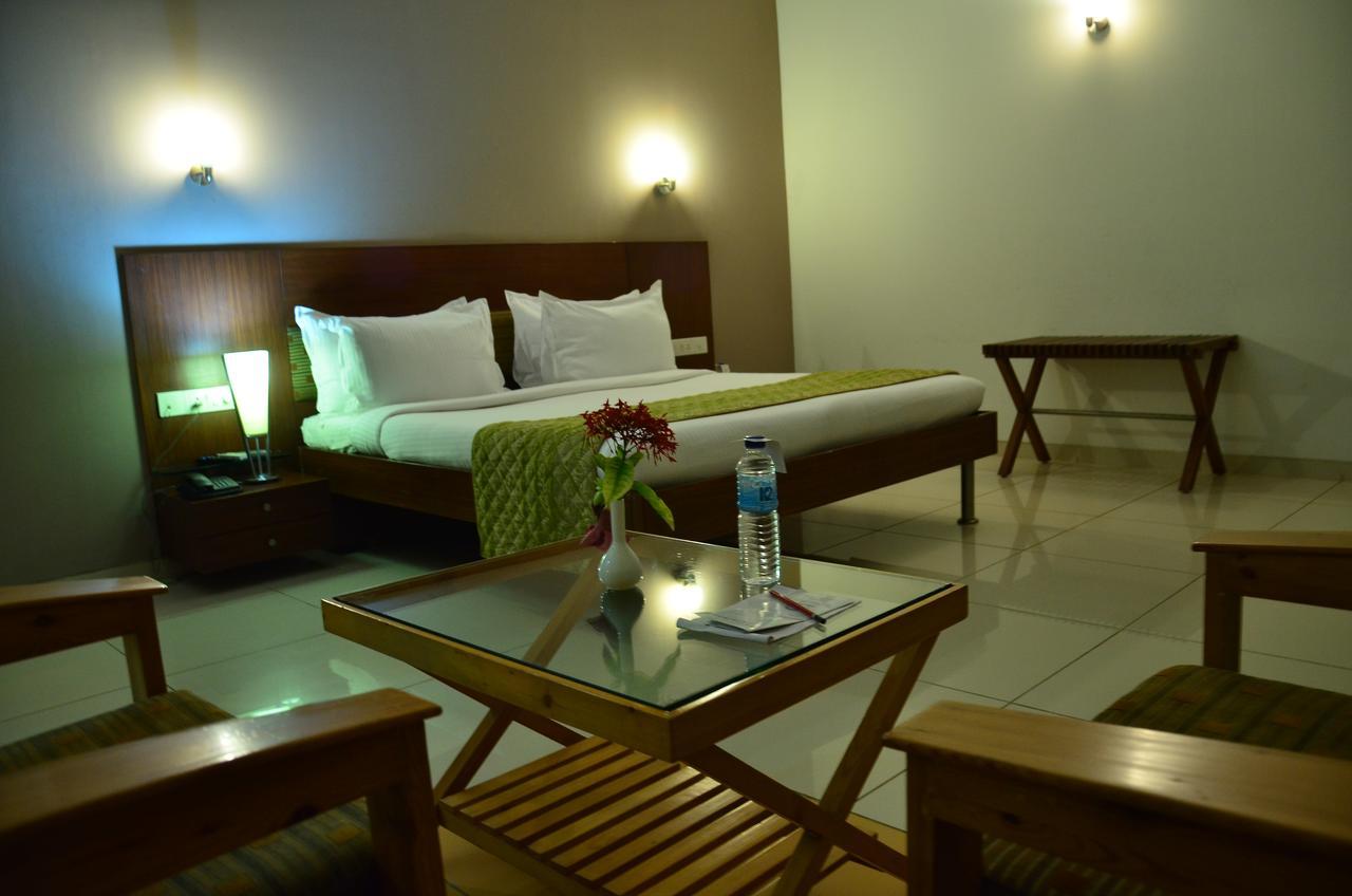 Cambay Sapphire, Gandhinagar Hotel Exterior foto