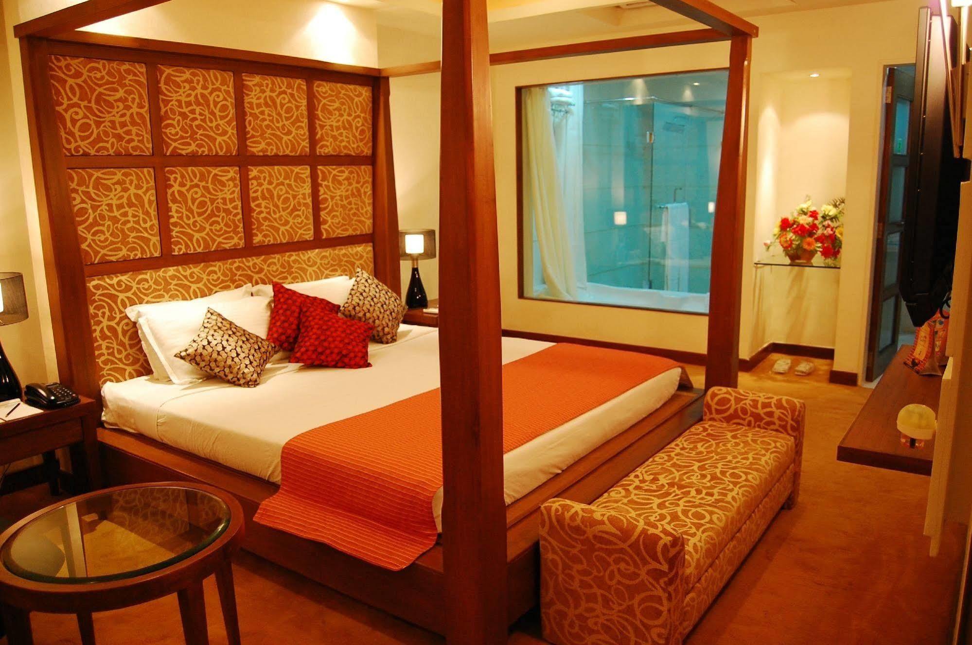 Cambay Sapphire, Gandhinagar Hotel Exterior foto