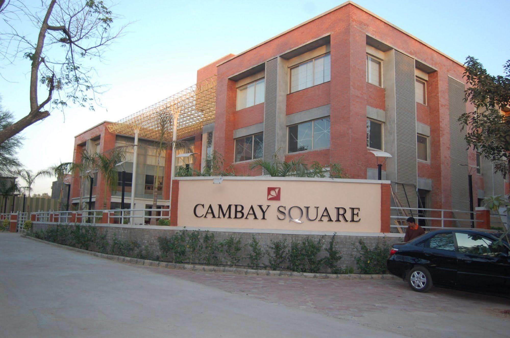 Cambay Sapphire, Gandhinagar Hotel Exterior foto