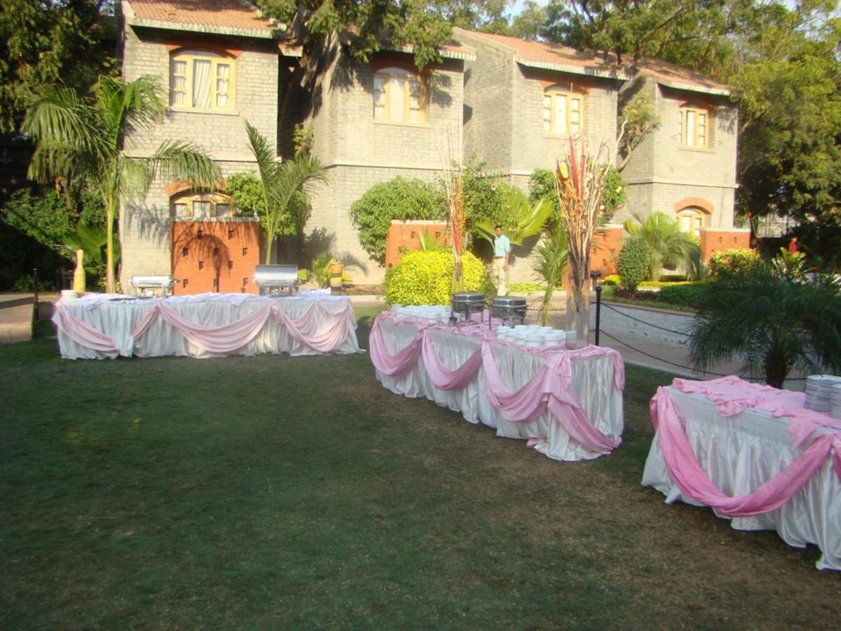 Cambay Sapphire, Gandhinagar Hotel Exterior foto